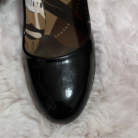 Vintage Patent Leather Stuart Weitzman Heels - Picture 4 of 8